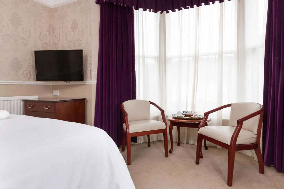 Lincoln House Private Hotel Кардифф