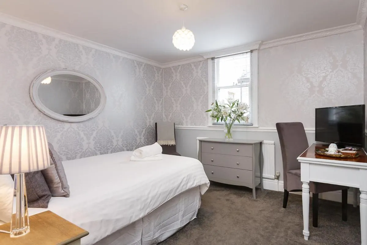 Lincoln House Private Hotel Кардифф