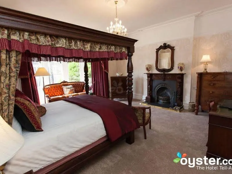 Lincoln House Private Hotel Кардифф 3*,  Великобритания