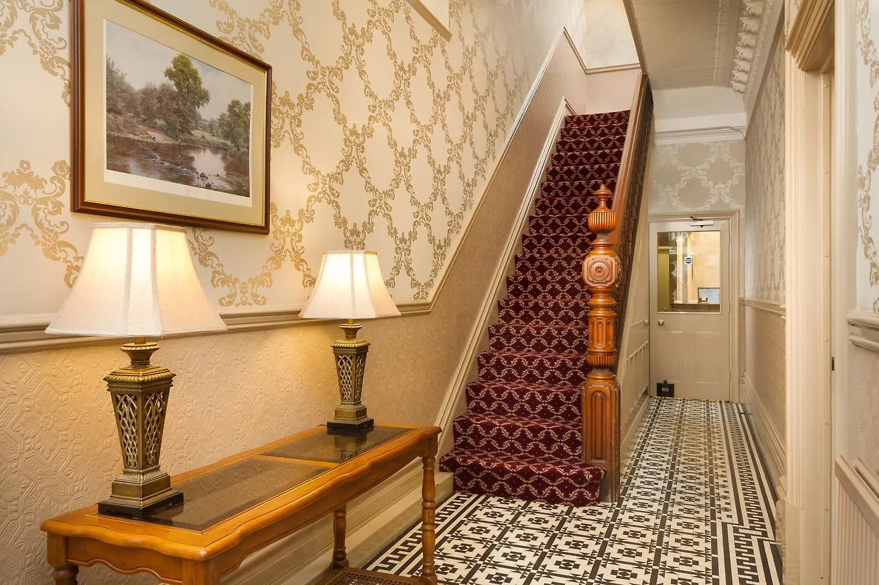 Lincoln House Private Hotel Cardiff 3*,